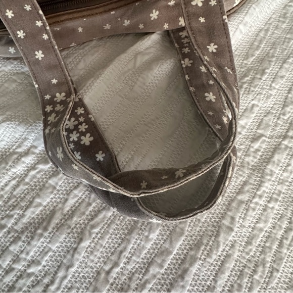 Thirty One - Makeup Bag - Picture 9 of 11